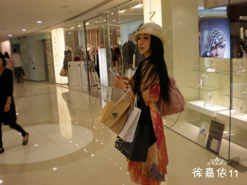 美眉日报 509239deg6e97e0a36008 徐嘉依@LOST in HK + 女人与海
