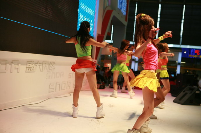 美眉日报 58c379f7t71890738cd73 ChinaJoy 2009 盛大展台ShowGirl实拍