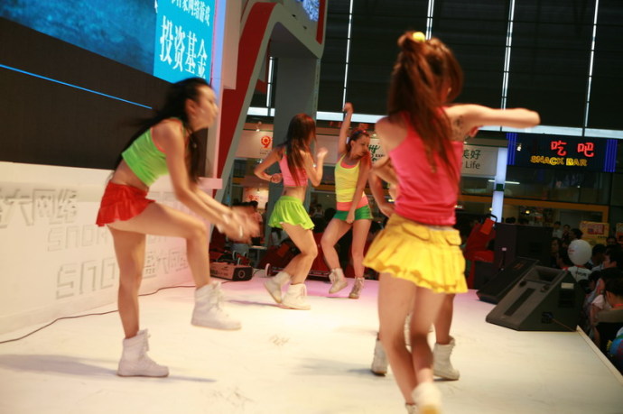 美眉日报 58c379f7t7189073bf795 ChinaJoy 2009 盛大展台ShowGirl实拍
