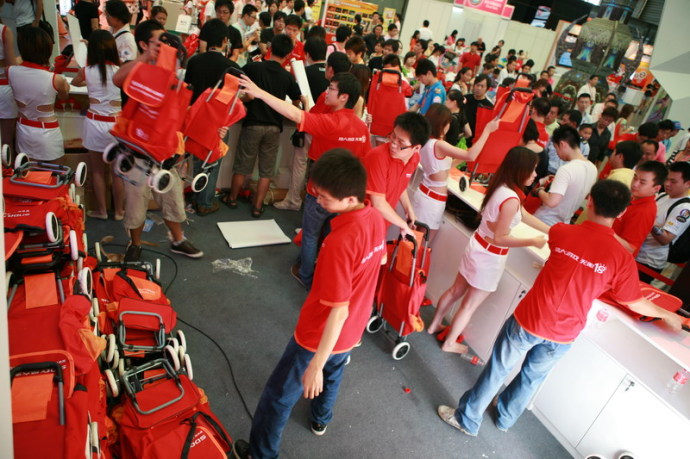美眉日报 58c379f7t7189074cb5b4 ChinaJoy 2009 盛大展台ShowGirl实拍