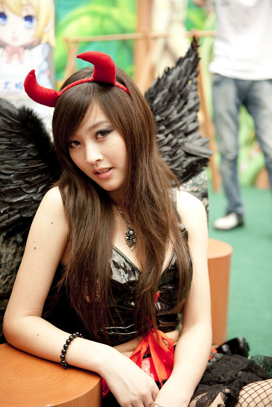 美眉日报  ChinaJoy 2009 黑丝御姐 网袜小恶魔