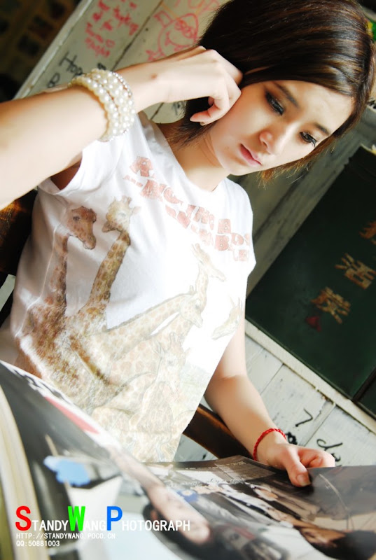 美眉日报 51587794200908020040201286878699553 011 Sixty After Relax