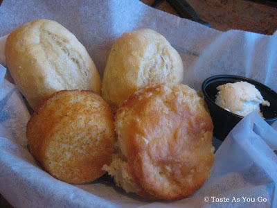 Bread Basket at Calhoun's in Knoxville, TN - Photo by Taste As You Go