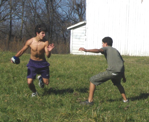 [boys and football 039[14].jpg]