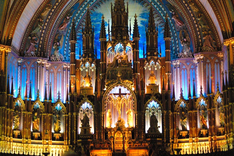 [montreal-page-notre-dame-stained-glass-interior-full[4].jpg]