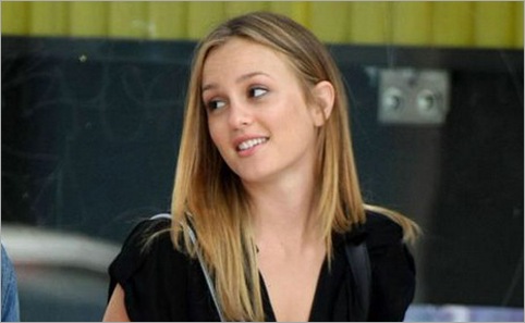 Leighton Meester continued to film on the set of her new thriller The Leighton Meester continued to film on the set of her new thriller The