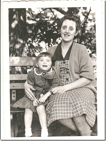 Gerda and Claudia Dowd 1950 001