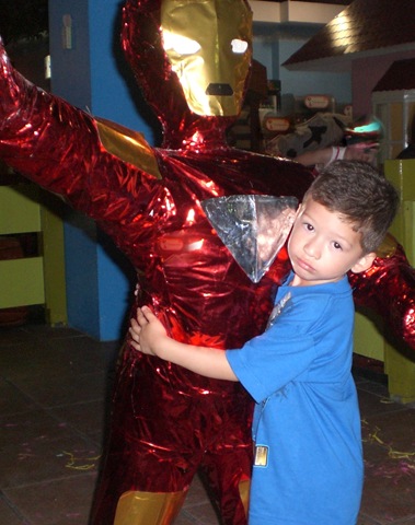 [El Sibi y Ironman[3].jpg]