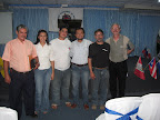 De derecha a Izquierda constan: Pastor Garry, Pastor Manuel, Pastor Miguel y los líderes de Alcanzando las Naciones