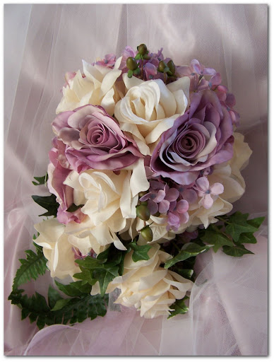purple floral arrangements for weddings