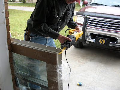 Cutting the nailfin
