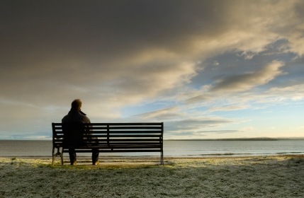 [alone_bench2.jpg]
