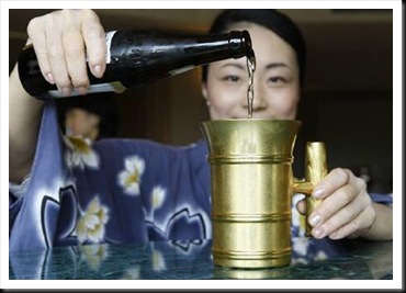 gold-beer- mug