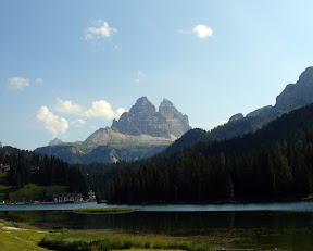 Las Tres Cimas de Lavaredo y el lago de Misurina