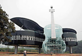 150 Strange Buildings of the World Seen On coolpicturesgallery.blogspot.com Or www.CoolPictureGallery.com 