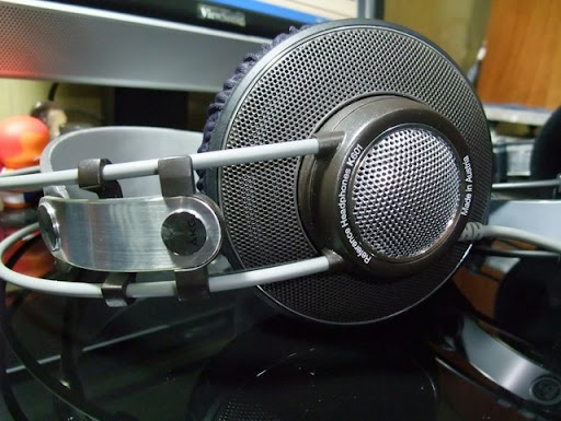 Akg K602