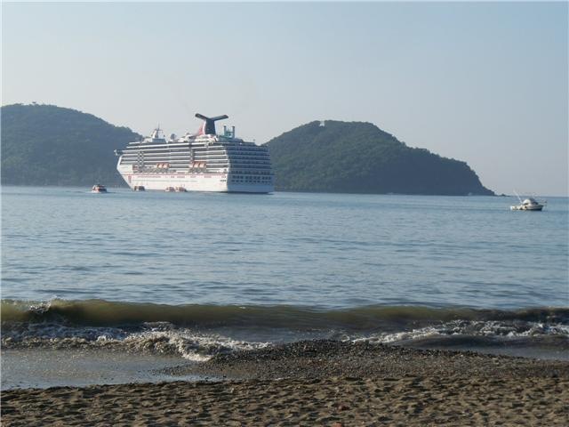 [Llego barco mas turismo d cruceros[10].jpg]