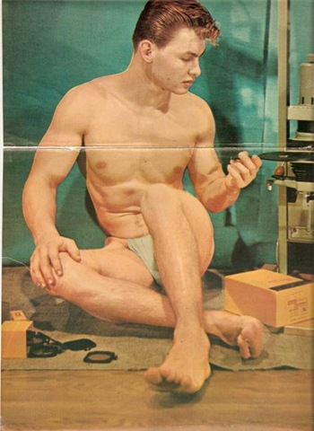 [vintage gay naked5[4].jpg]