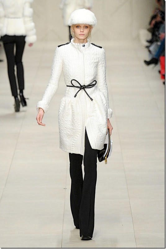 L_BurberryProrsum_F2011_13