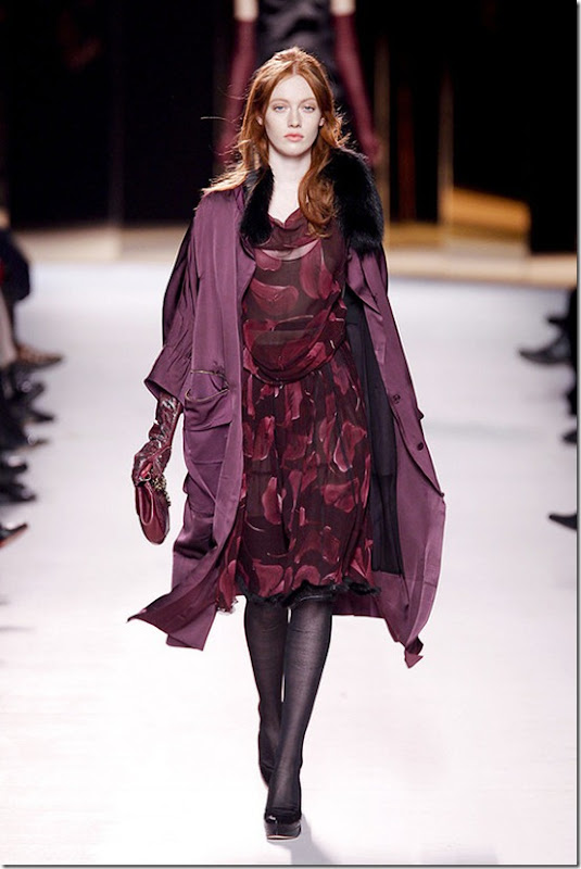 Nina-ricci-FALL-2011-RTW-podium-005_runway