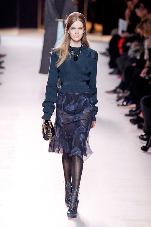 [Nina-ricci-FALL-2011-RTW-podium-021_runway[3].jpg]