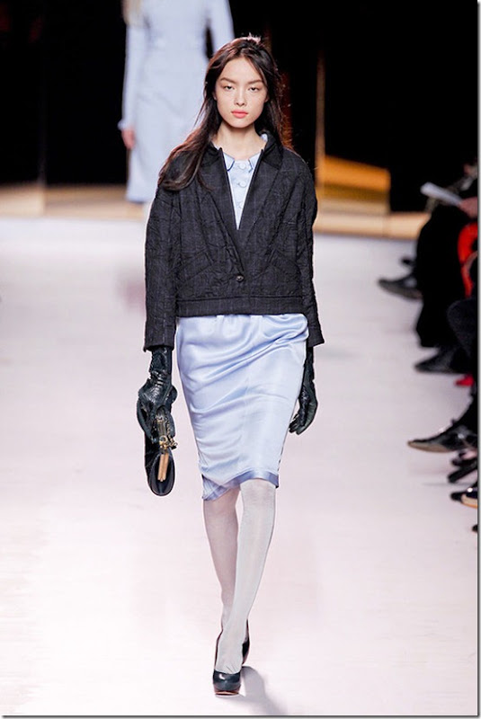 Nina-ricci-FALL-2011-RTW-podium-031_runway