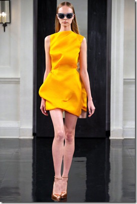 Victoria-Beckham-S11-010_runway
