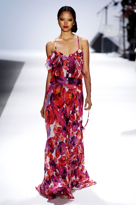 [NANETTE-LEPORE-SPRING-RTW-2011-PODIUM-007_runway[3].jpg]
