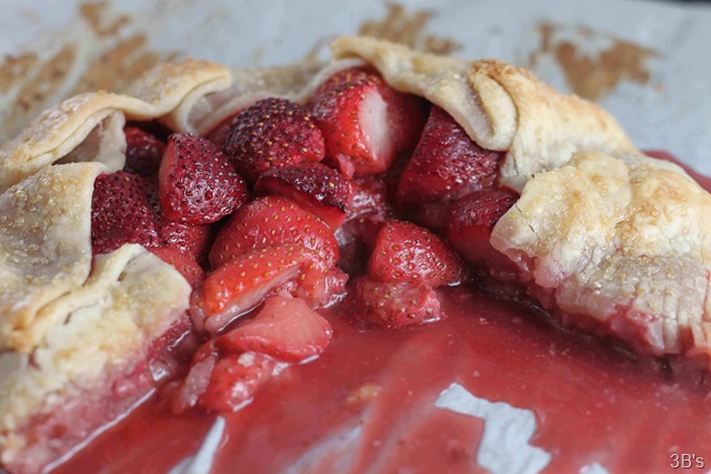 [strawberry galette2[6].jpg]
