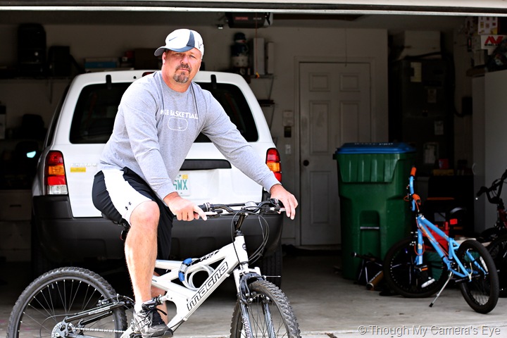 [Joe-and-his-bike[12].jpg]