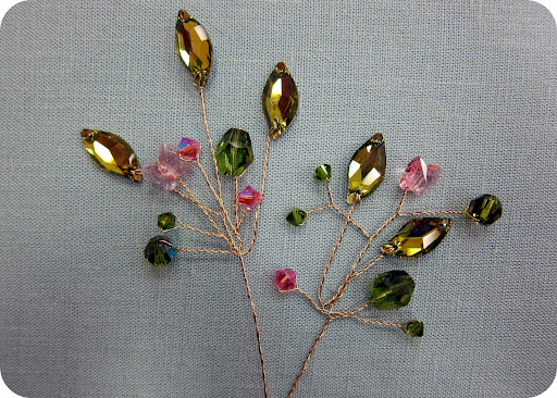 step 1: Bundle a large and small branch together, positioning the smaller branch about an inch down on the large branch stem.