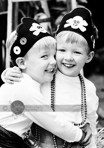 [204-sarahlong[2].jpg]