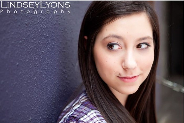 [255-lindseylyons[3].jpg]