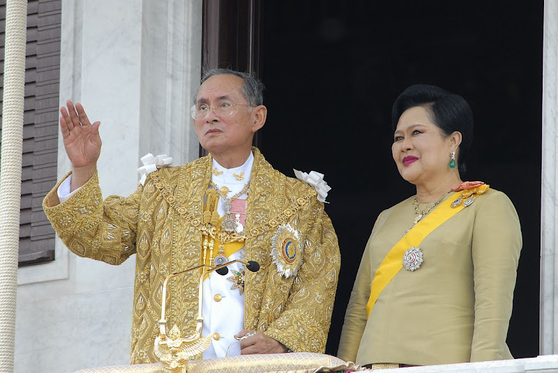 รูปภาพ พระบรมฉายาลักษณ์ ราชินีของปวงชนชาวไทย สมเด็จพระนางเจ้าสิริกิติ์ พระบรมราชินีนาถ