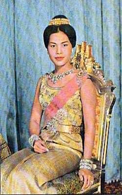 รูปภาพ รูปภาพวันแม่ วันแม่แห่งชาติ เทิดพระเกียรติ ราชินีของปวงชนชาวไทย พระบรมราชินีนาถ
