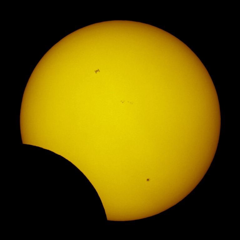 [eclipse110104_solar_transit_33[7].jpg]