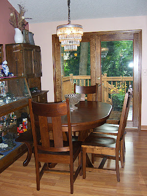 42 Inch Diameter Round Montrose Dining Table, Bench and Dining Chairs in Ruby Walnut