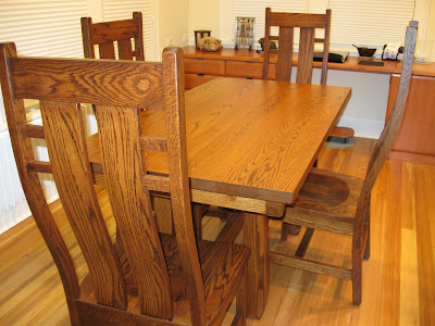 60 x 32 Montreal Dining Table and Seneca Chairs in Autumn Oak