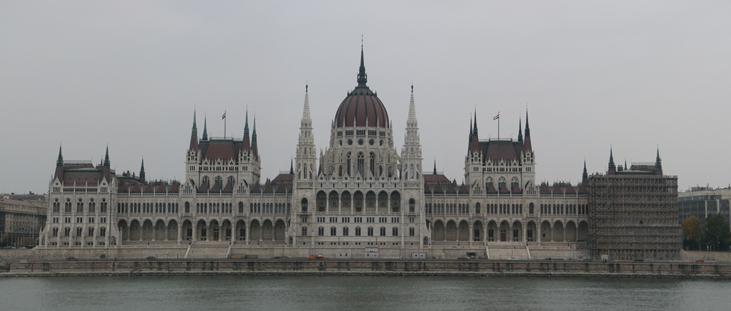 [Houses of Parliament - Budapest[2].jpg]