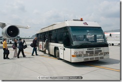 01%20Airport%20bus