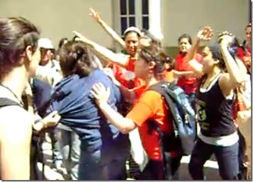 [violencia de mujeres contra mujeres en Encuentro Nacional de Mujeres Parana 2010[3].jpg]