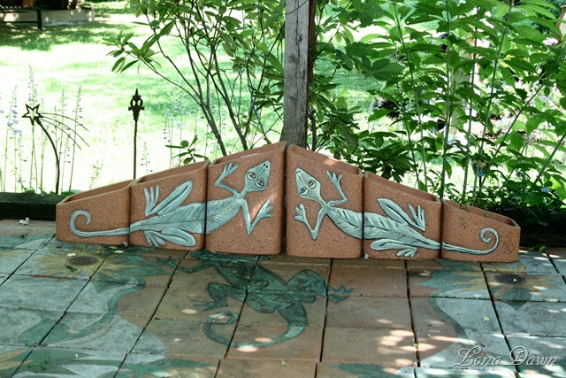 [HH_LizardPlanters_2010[7].jpg]
