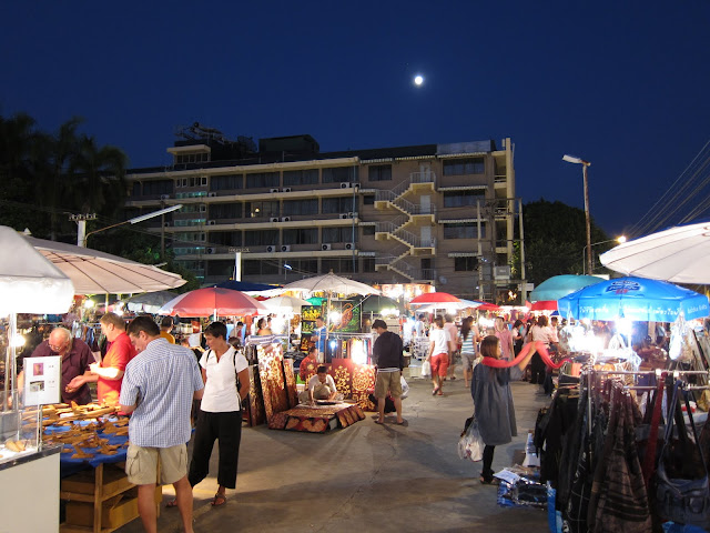 Sunday Walking Street