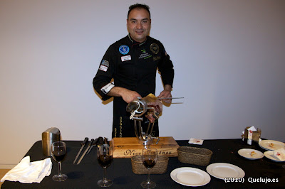 Cortador de Jamón Ibérico Nico Jiménez Cortador de Jamón Ibérico Nico Jiménez