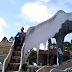 schräge Treppe