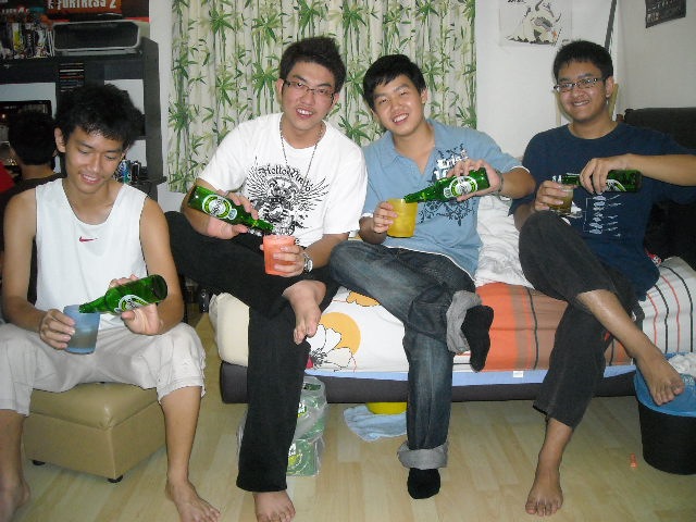 [pouring beer[3].jpg]