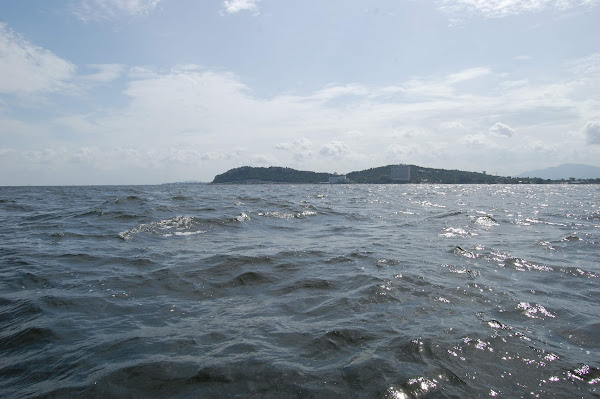 地元の空と海と