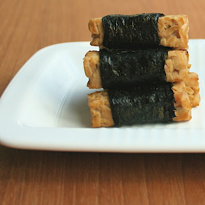 Petits fagots de tempeh enveloppés de nori