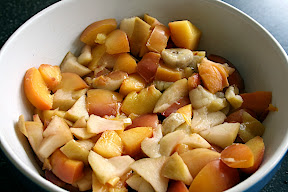Purée de fruits estivale vapeur : pêches, brugnons, pommes, bananes