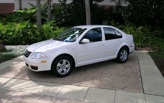 [Volkswagen Jetta image[2].jpg]